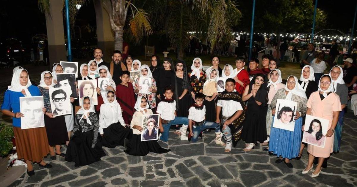 COMPROMISO A través de la expresión artística La Banda volvió a decir Nunca ms