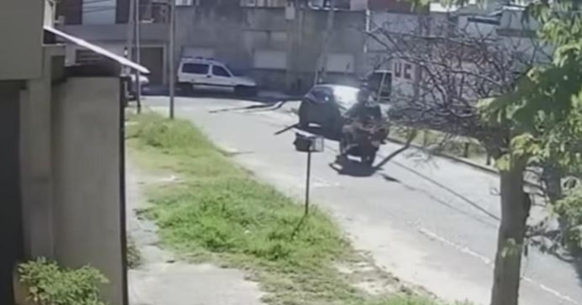 La imagen del hecho registrado por una cmara de seguridad- Foto- Infobae