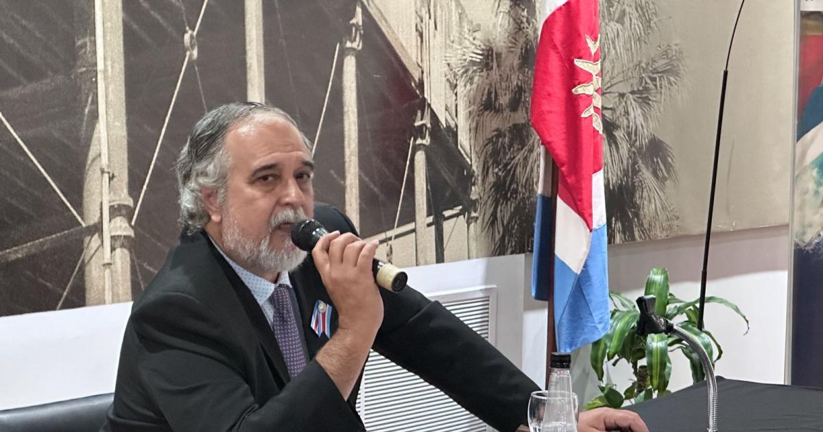 La Legislatura fue escenario de un conversatorio sobre los proacuteceres argentinos