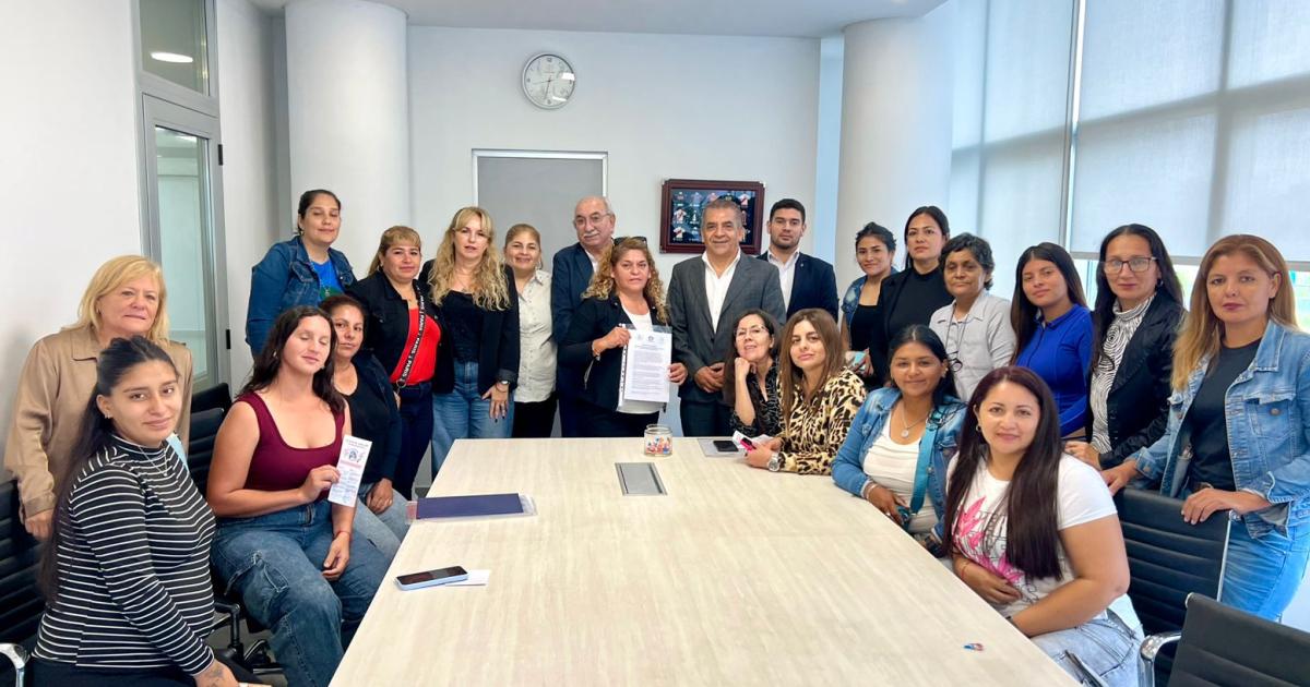 Firmaron un convenio provincial para prevenir la violencia de geacutenero en el deporte