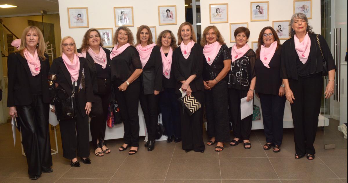 FUNDACIOacuteN MUJER CELEBROacute SUS 15 ANtildeOS