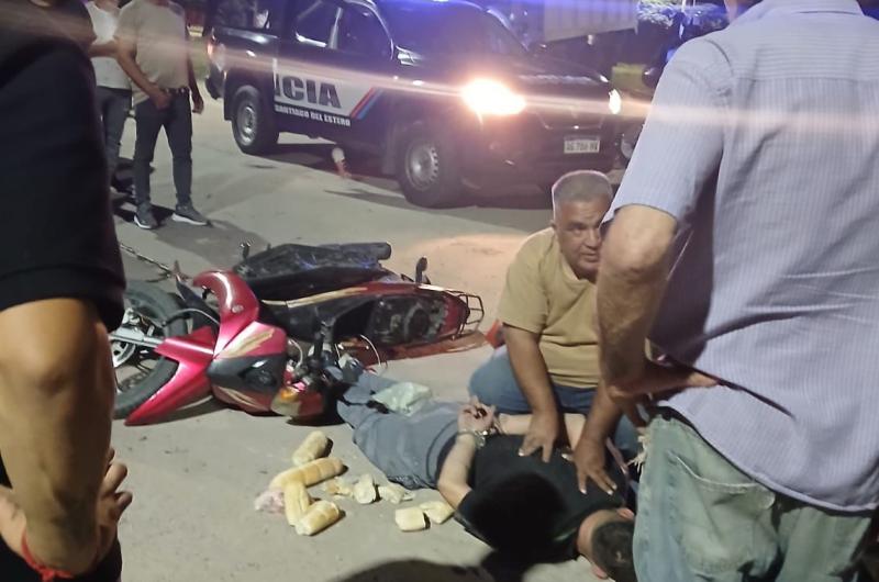 Un policiacutea retirado ahorcoacute a una mujer de 47 para robarle el celular