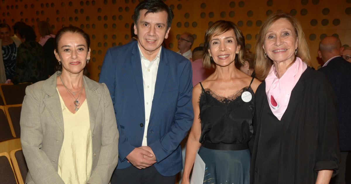FUNDACIOacuteN MUJER CELEBROacute SUS 15 ANtildeOS