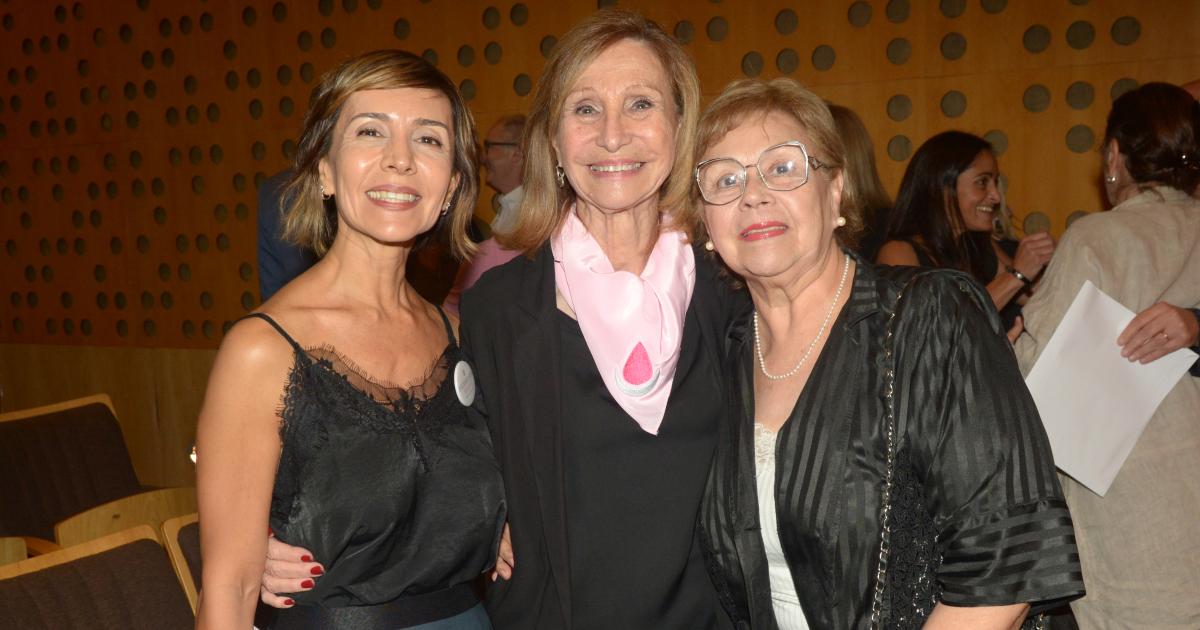 FUNDACIOacuteN MUJER CELEBROacute SUS 15 ANtildeOS