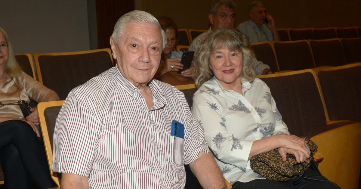 FUNDACIOacuteN MUJER CELEBROacute SUS 15 ANtildeOS