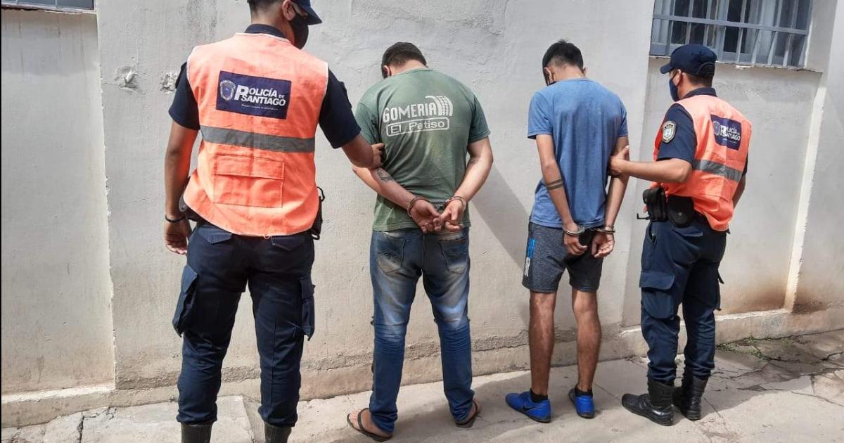 Espectacular persecucioacuten y dos detenidos con maacutes de medio kilo de marihuana en pleno centro capitalino