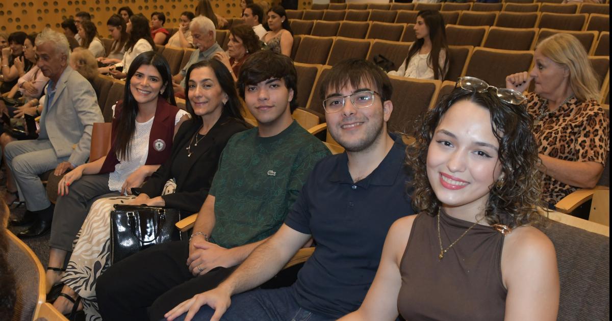 HOMENAJE A LA LIBANIDAD EN LA MUJER