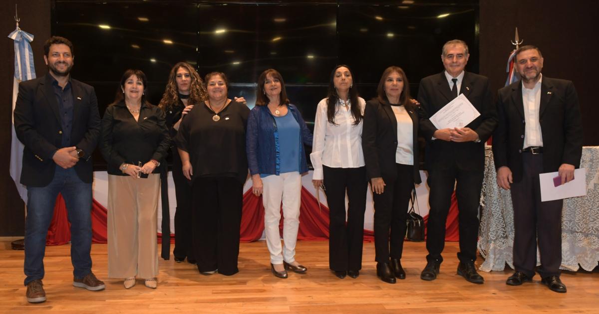 HOMENAJE A LA LIBANIDAD EN LA MUJER