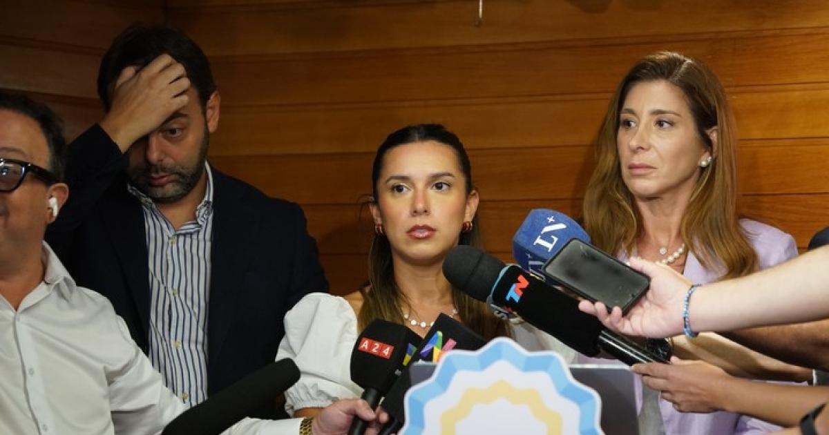 Agostina Paacuteez- ayer le quitaron la tobillera electroacutenica y podriacutea llegar hoy a Santiago