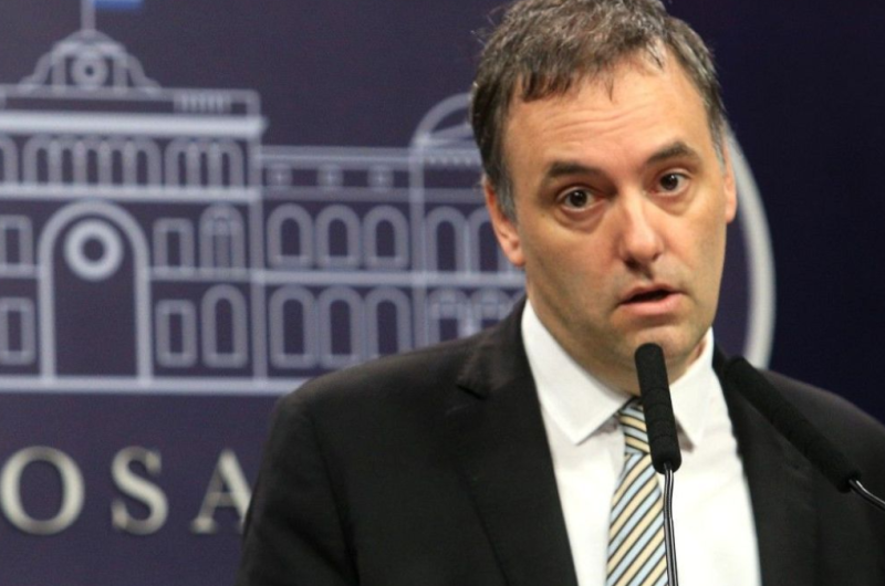 Adorni al banquillo- la oposicioacuten exige que responda casi 5000 preguntas sobre su patrimonio y el viaje a Uruguay