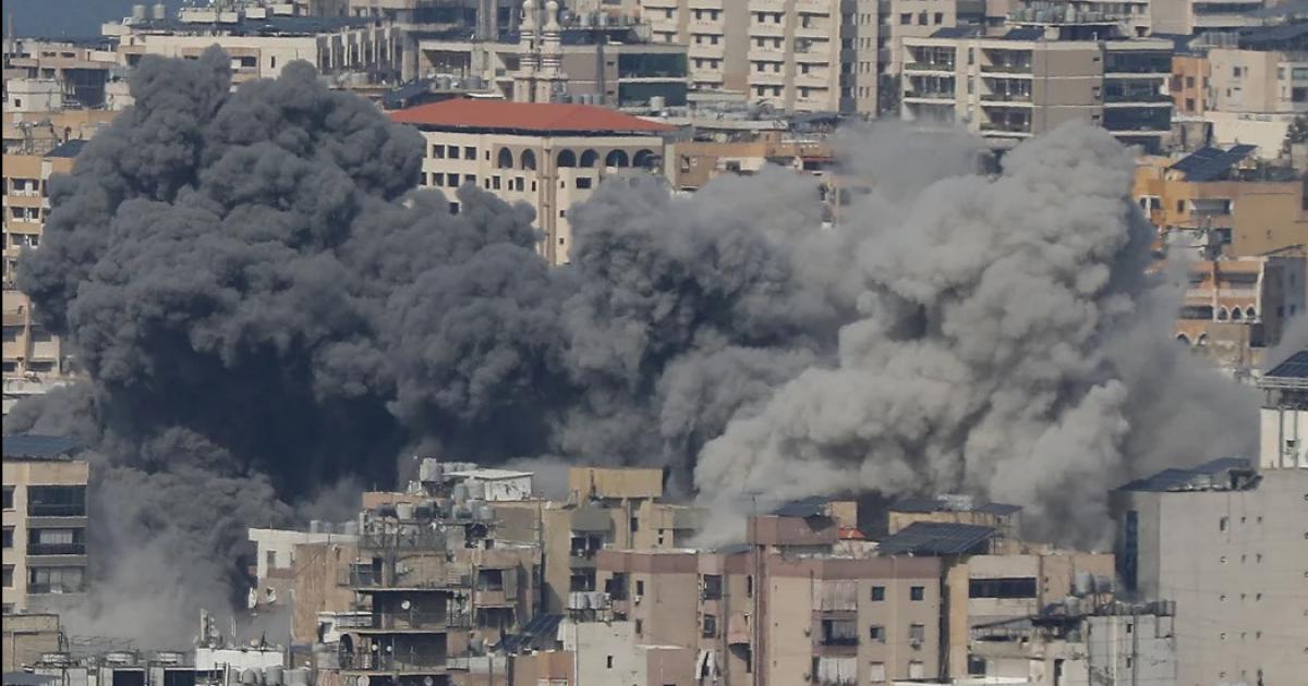 Ataques aeacutereos israeliacutees dejan muertos en el Liacutebano