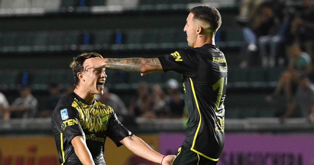 El Halcoacuten lo dio vuelta y se deshizo de Chaco For Ever