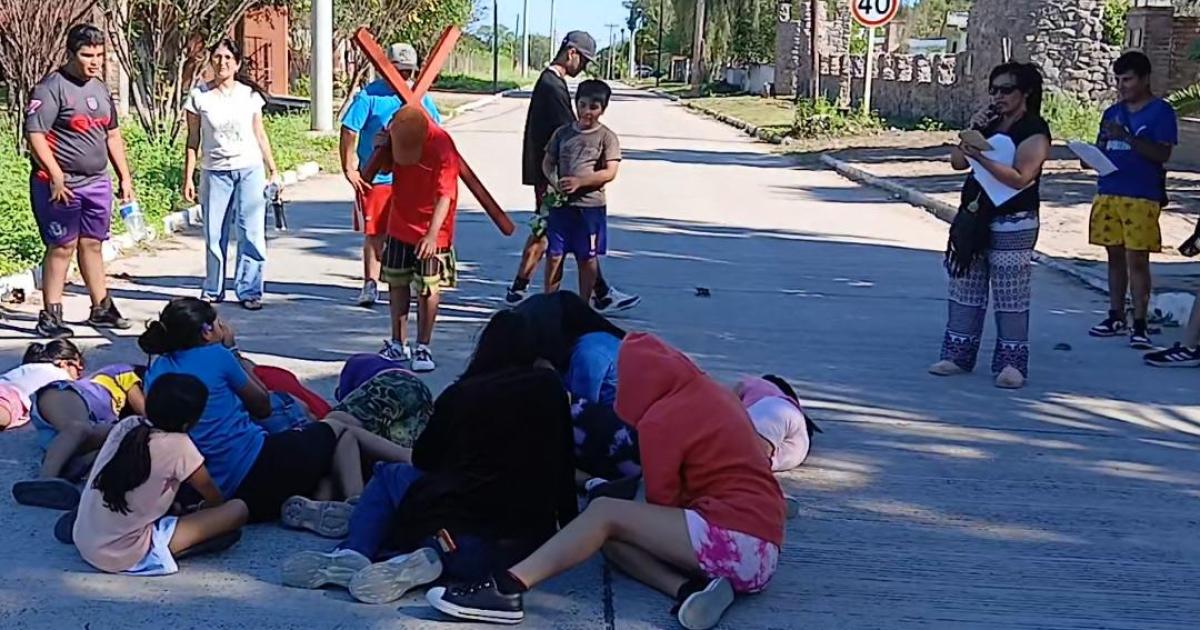 Emotivo regreso- El Porvenir recupera su tradicional Viacutea Crucis viviente este viernes