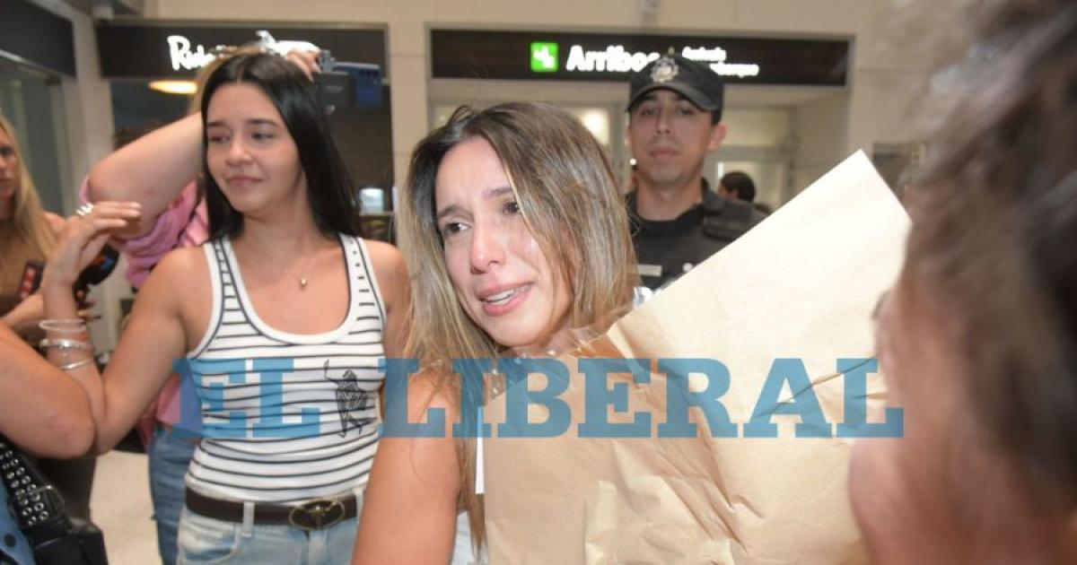 VIDEO  Asiacute fue la emotiva bienvenida a Agostina en el aeropuerto de Las Termas