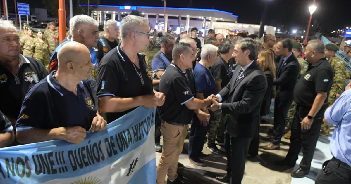 Santiago del Estero honroacute a sus heacuteroes en la tradicional Vigilia de Malvinas