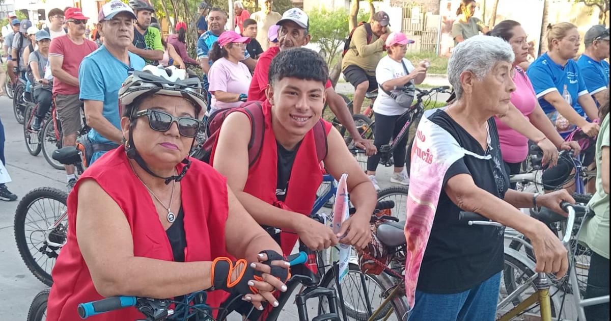 Con la fe intacta- miraacute las mejores imaacutegenes del Viacutea Crucis en bicicleta