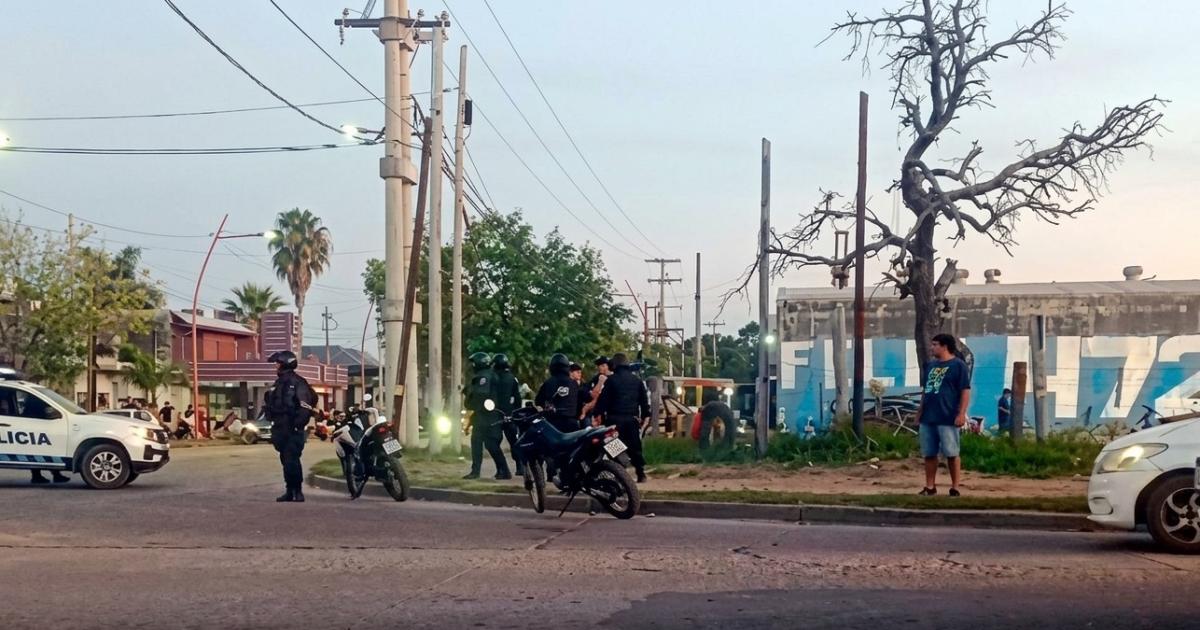 Madrugada violenta en Santiago- joven recibioacute un balazo y dos policiacuteas terminaron heridos a la salida de un boliche