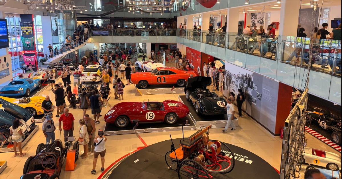 Multitudinaria visita al Museo del Automoacutevil de Las Termas en el inicio del fin de semana largo