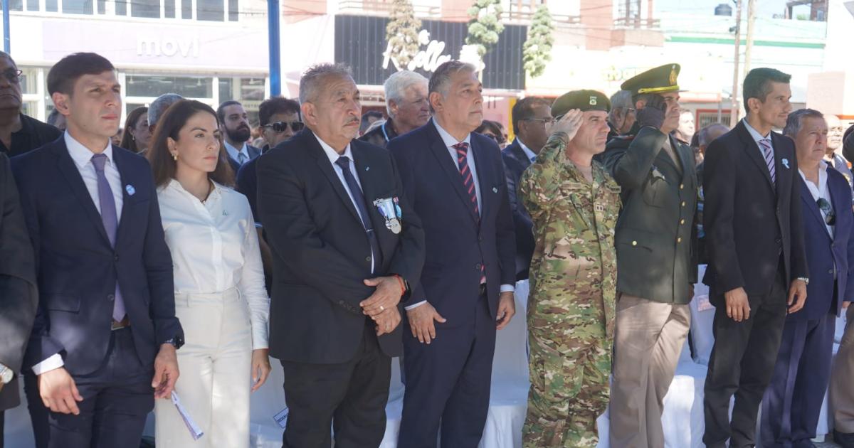 Se rindioacute emotivo homenaje a los heacuteroes de las Malvinas