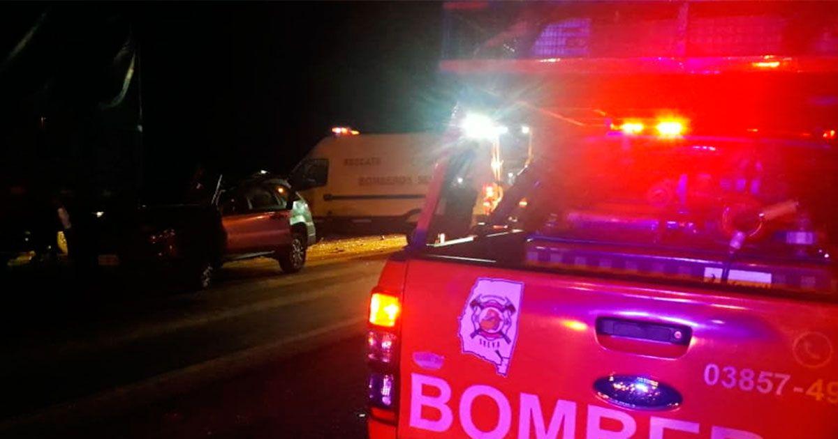 Una ambulancia que  trasladaba un paciente embistioacute un caballo