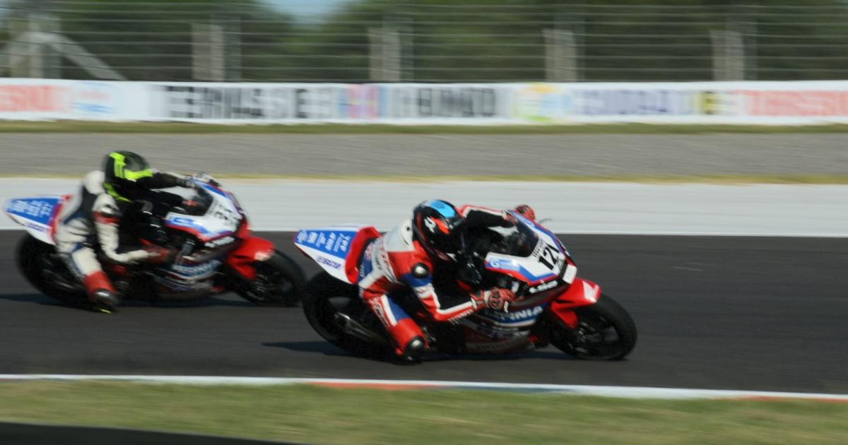 Gran espectaacuteculo brindan las motos en Las Termas