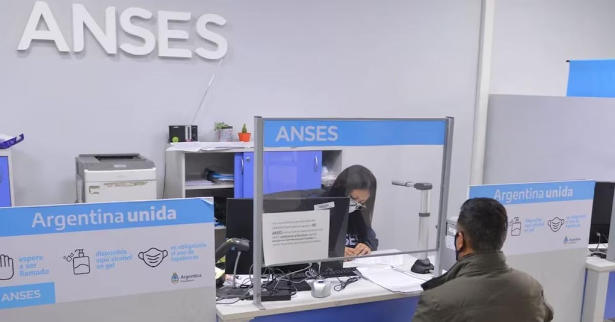 El Gobierno nacional recortoacute casi 100 empleos diarios desde que asumieron