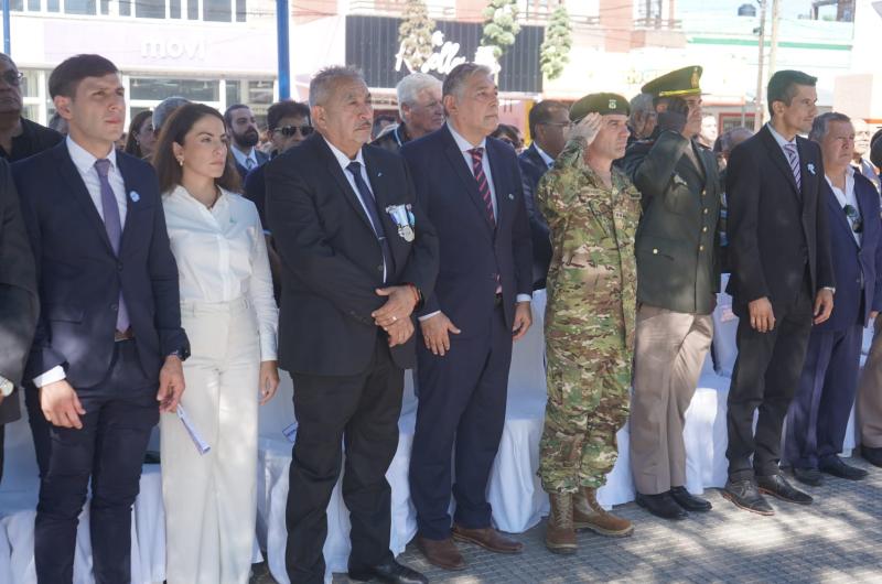Se rindioacute emotivo homenaje a los heacuteroes de las Malvinas