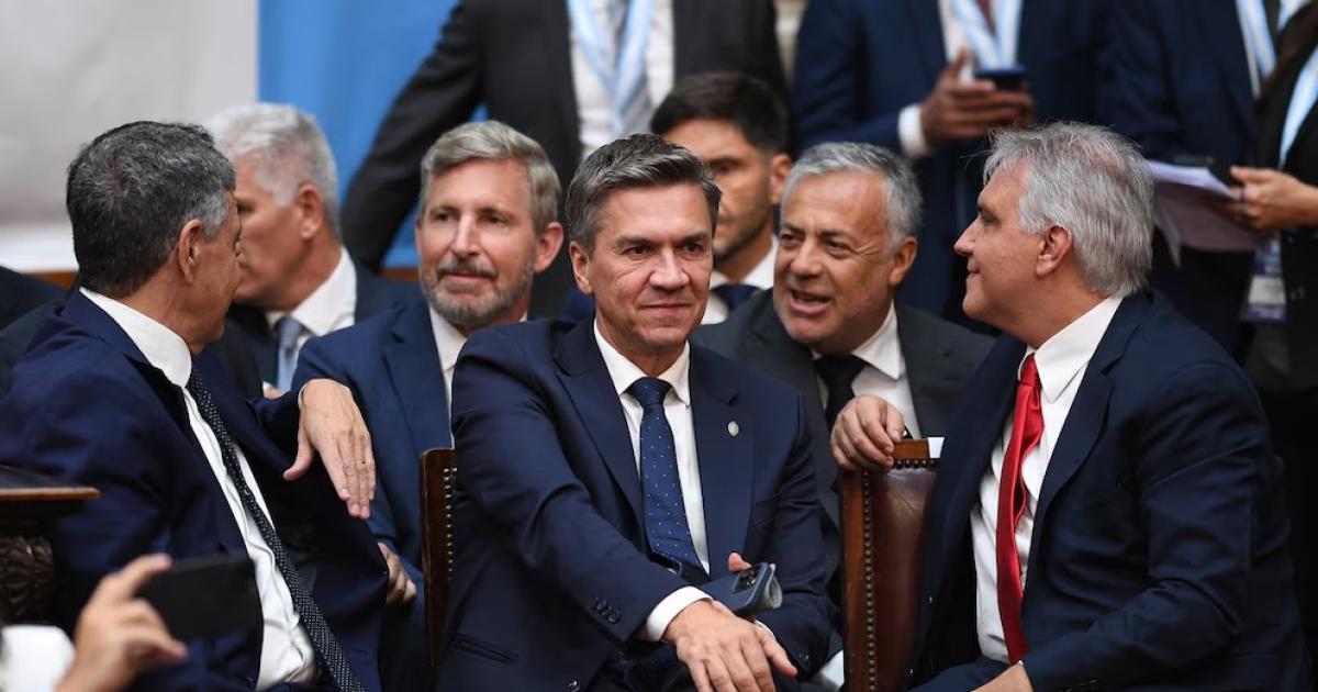 El Gobierno habilita adelanto de coparticipacioacuten para 12 provincias