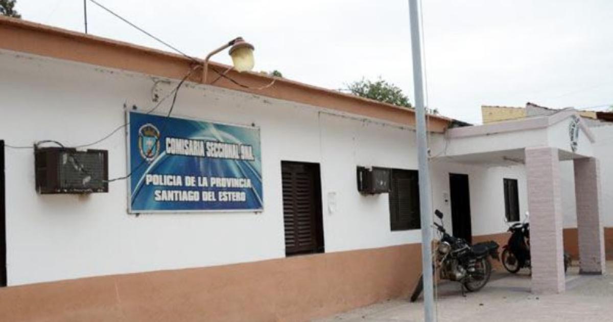 Dos hermanos desataron el caos dentro y fuera de una cancha de fuacutetbol