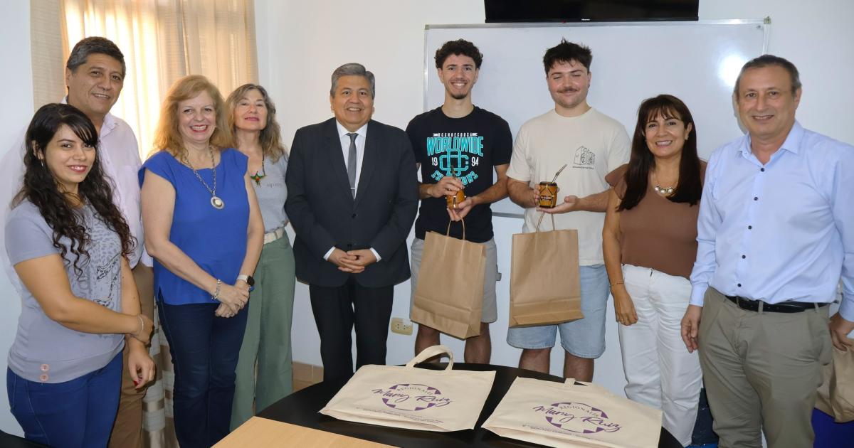 Llegaron a la provincia dos nuevos becarios desde Francia