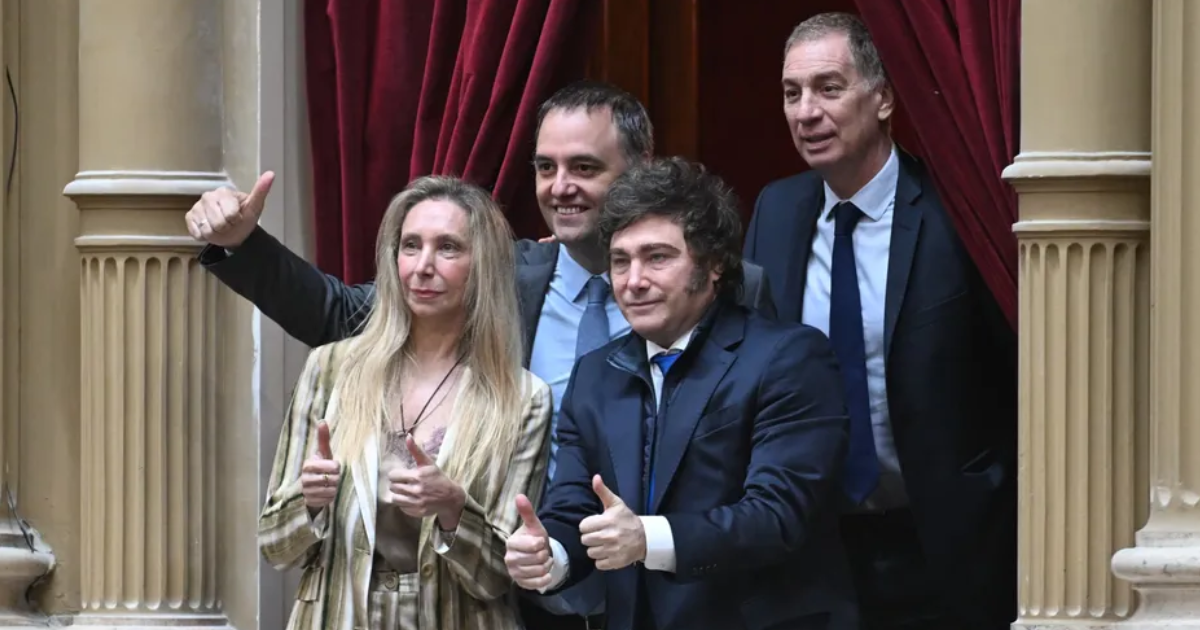 El Gobierno en apuros- mientras el caso Adorni no se apaga crece el escaacutendalo de los creacuteditos VIP del Banco Nacioacuten 