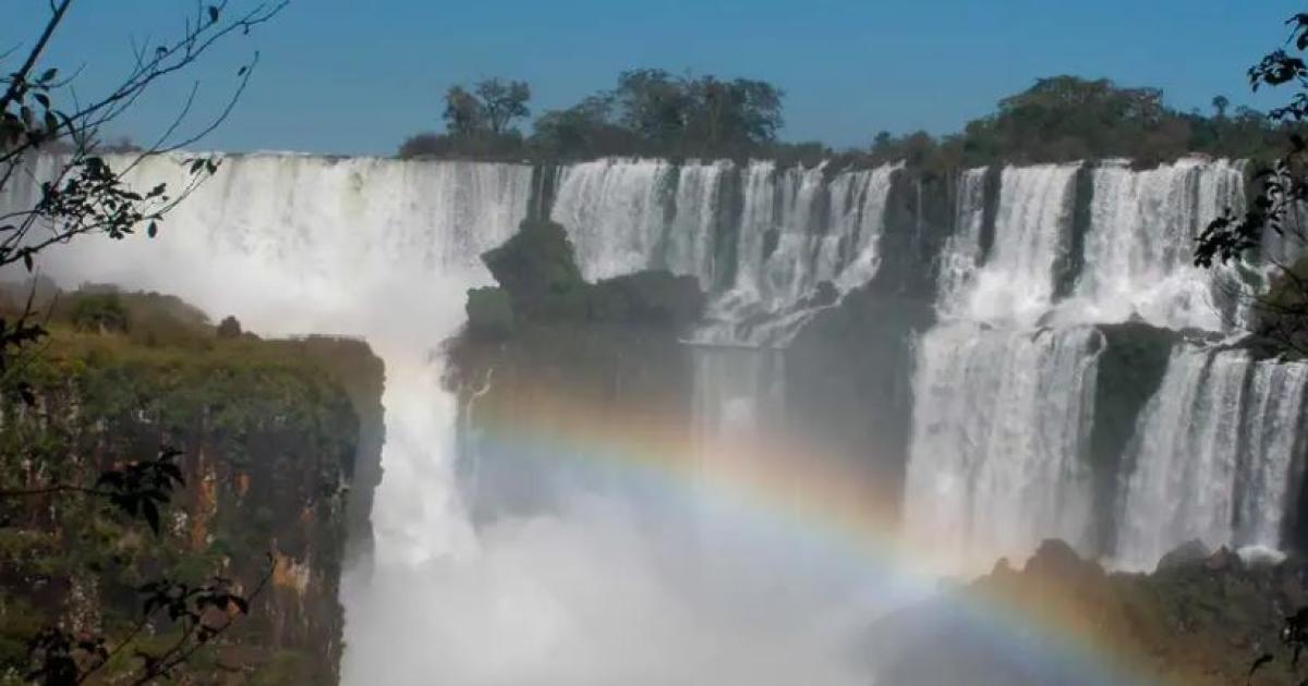 Semana Santa 2026- reacutecord de turistas en Argentina pero con fuerte caiacuteda del consumo