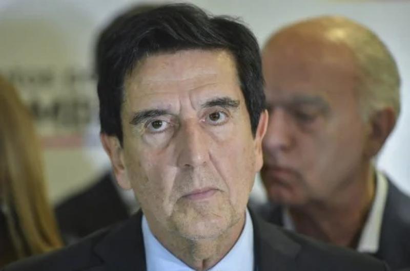 Melconian cruzoacute a Caputo por criticar la devaluacioacuten