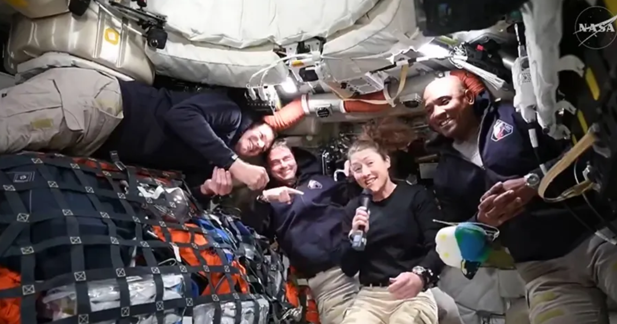 Artemis II sobrevolaraacute hoy la Luna- a queacute hora y doacutende verlo en vivo