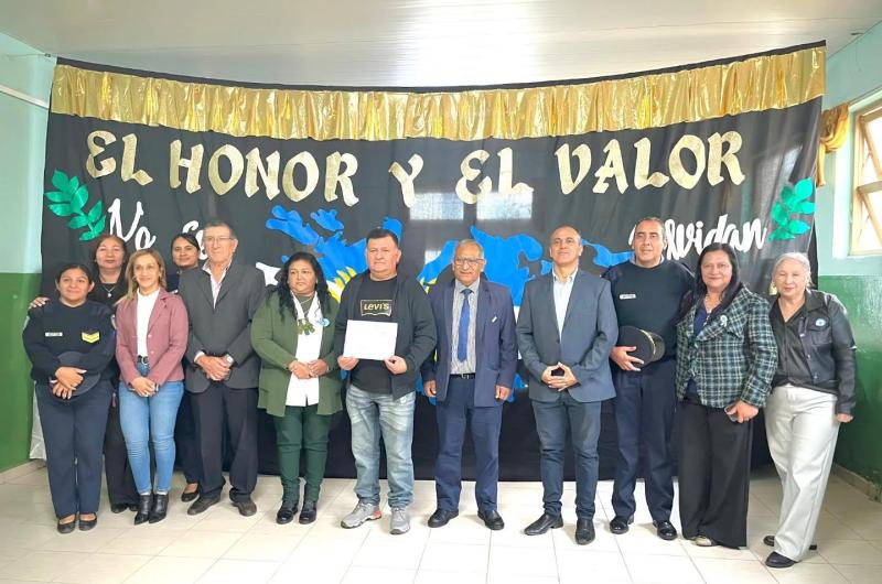 En Loreto se brindoacute el honor eterno a los heacuteroes de Malvinas