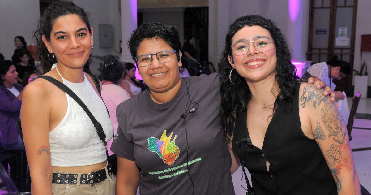 LA CIUDAD SE COLMOacute DE MUacuteSICA DE MUJERES