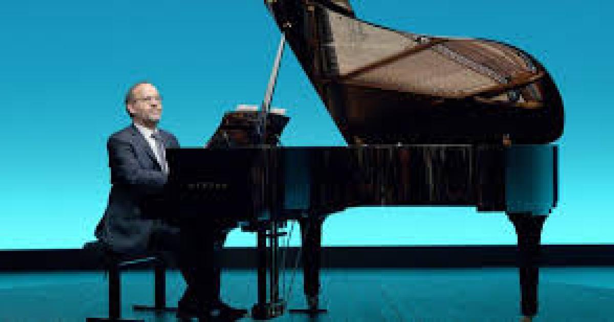 El pianista y director Sergio Feferovich trae La Muacutesica de las Ideas a Santiago