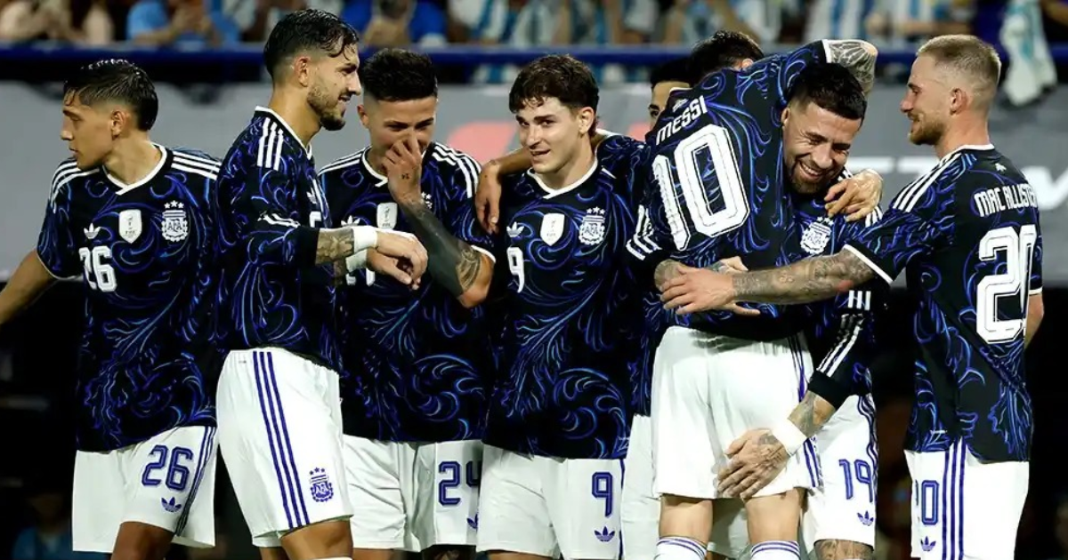 Cuaacutento cuesta ir a ver un partido de la Seleccioacuten Argentina en el Mundial 2026