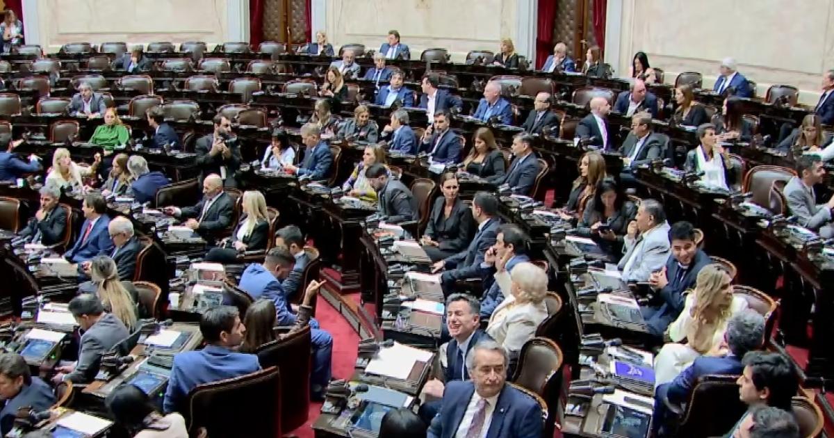 EN VIVO  Glaciares- Diputados sesionan este mieacutercoles para convertir la modificacioacuten en ley