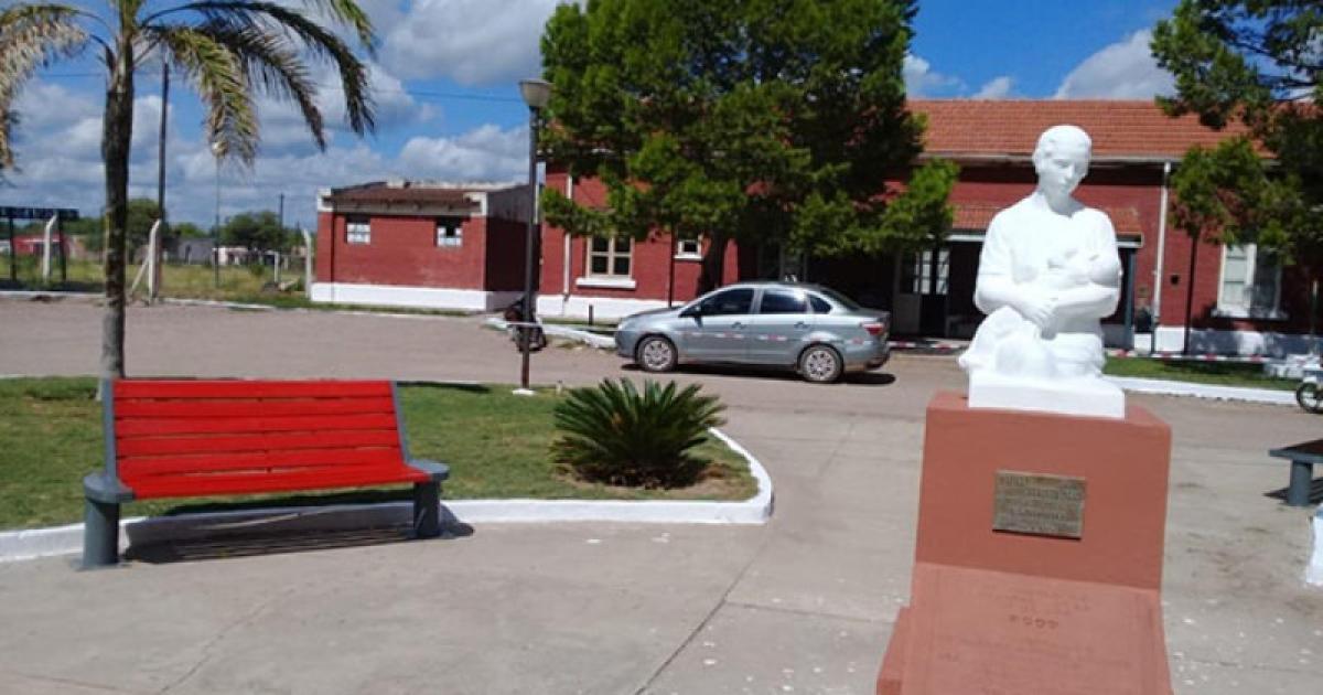 Golpe a un muacutesico local- le roban al liacuteder de La Banda del Batty