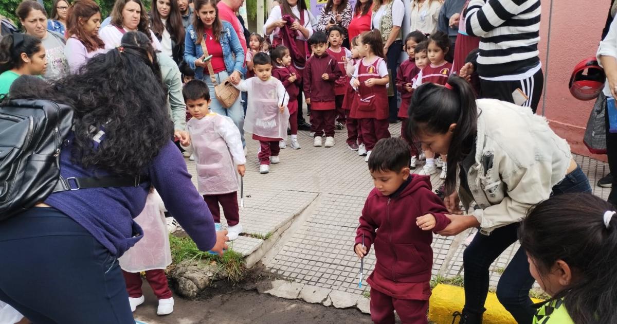 Jardines municipales trabajan para concientizar sobre la inclusioacuten de las personas con autismo