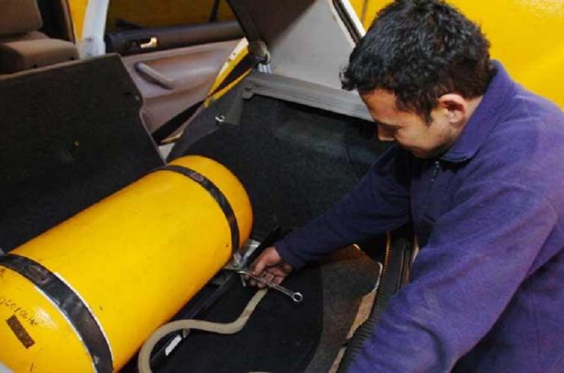 Por el aumento de las naftas se disparoacute el intereacutes y la demanda por equipos de GNC en Santiago