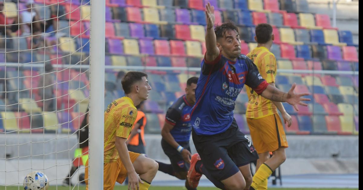 GOLEADOR Juan S�nchez Sotelo est� de racha y ser� titular el domingo