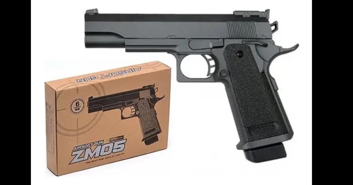 Tras las primeras pericias se confirmó que se trataba de una réplica de arma tipo airsoft