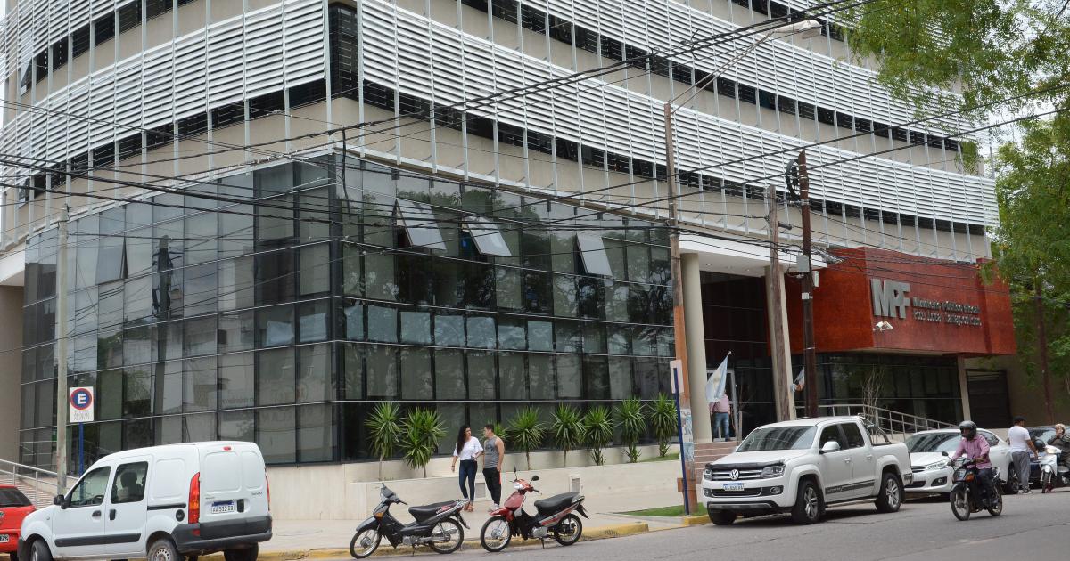 Por presunta estafa de  40 M imputan e indagan a un abogado local y a su suegra empleada judicial