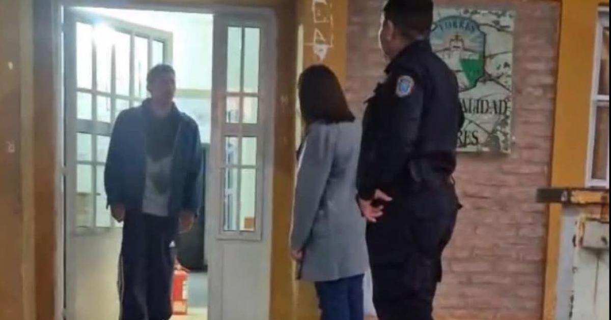 Forres- un hombre intentoacute prenderse fuego en una oficina municipal