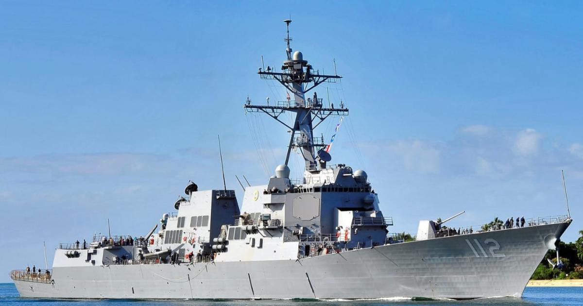 EEUU despliega buques de guerra en el estrecho de Ormuz para asegurar el comercio mariacutetimo