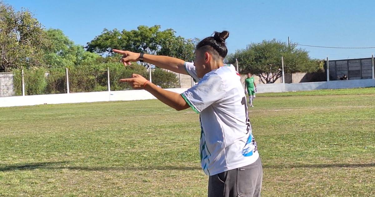 Rociacuteo Morales hizo historia en el fuacutetbol y puso primera en una funcioacuten dominada por los hombres