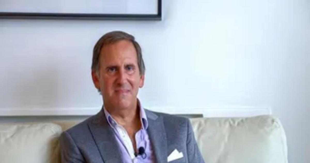 El doacutelar estaacute atrasado y necesita una correccioacuten