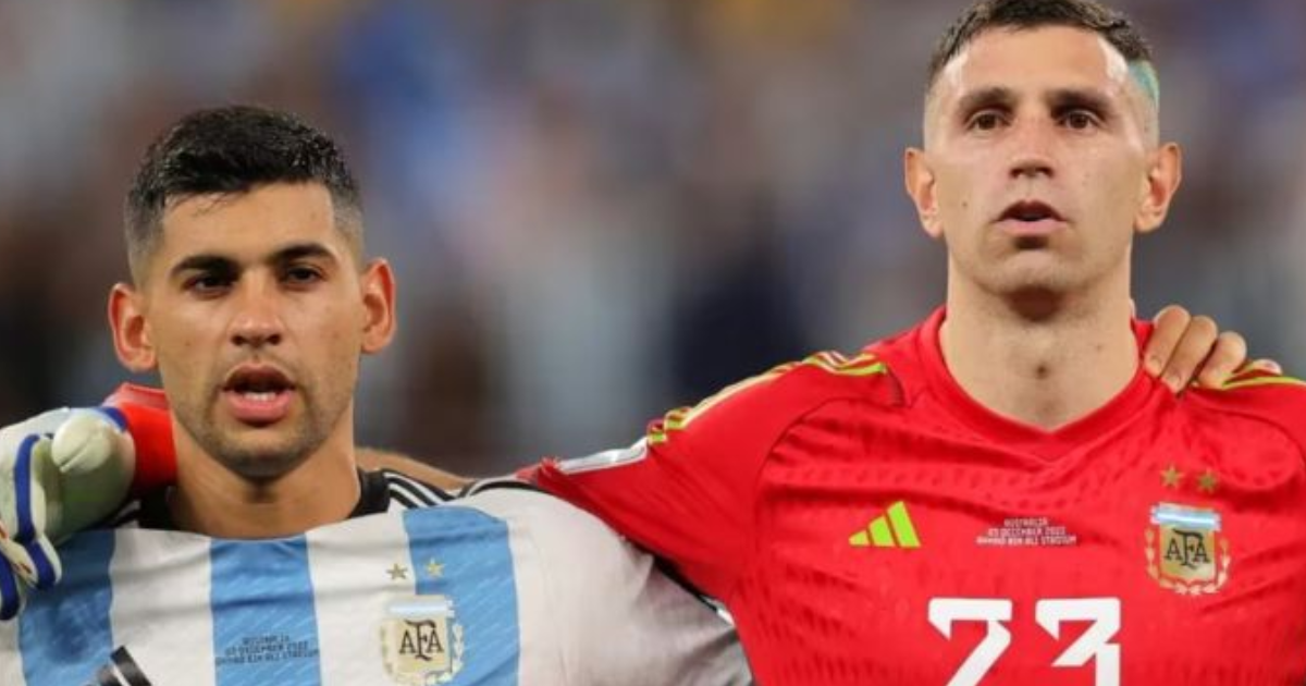 Alarma en la Seleccioacuten Argentina- Dibu Martiacutenez y Cuti Romero sufrieron lesiones a solo dos meses del Mundial